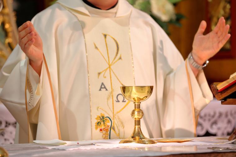 Former refugee from the war in Bosnia and Herzegovina, 41-year-old Senad Mrkaljevic was recently ordained a priest by the archbishop of Berlin, Heiner Koch, at St. Hedwigʼs Cathedral. 