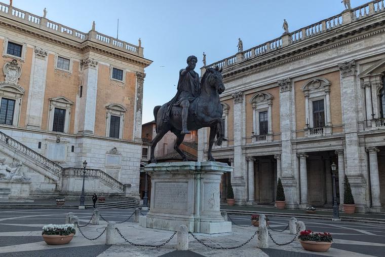 The Palazzo Senatorio, Rome’s City Hall, is located at the Piazza del Campidoglio atop Rome’s Capitoline Hill.