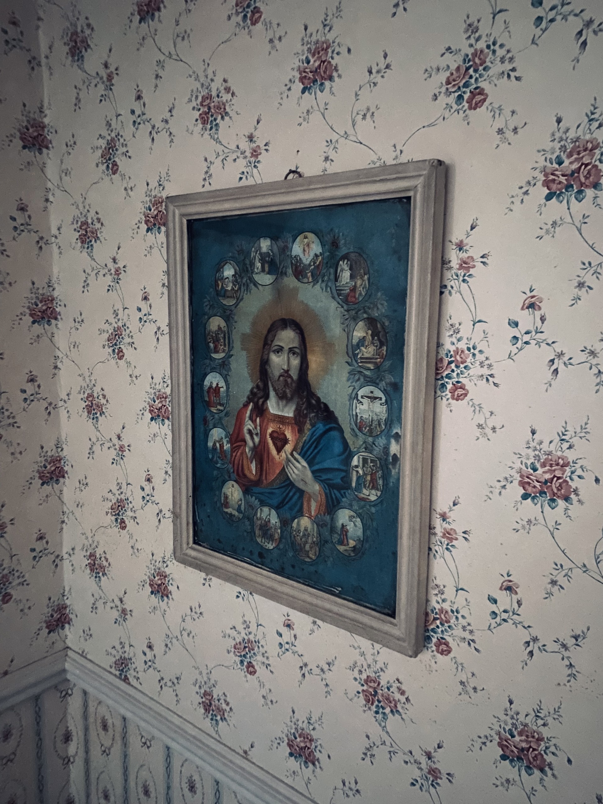 CLOSE TO THE SACRED HEART