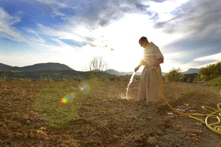 Why Do Monks and Nuns Live Longer? New 30-Year Study Offers Clues to Healthy Aging