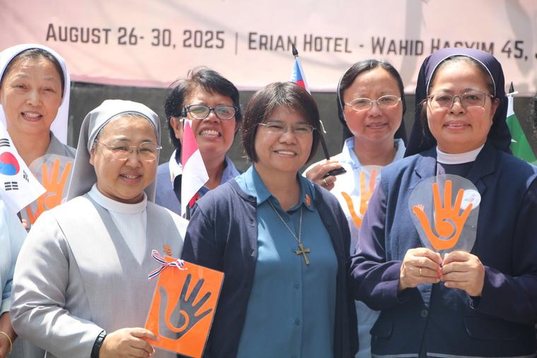 Catholic Anti-Trafficking Network Led by Nuns Assists 1.2 Million Worldwide Catholic Anti-Trafficking Network Led by Nuns Assists 1.2 Million Worldwide