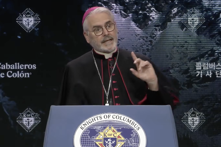 Archbishop Coakley Reflects on ‘the Virtue of Patriotism’ at Knights of Columbus Dinner