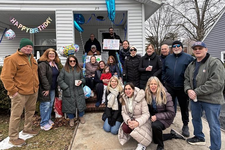 Parishioners Throw Porch Party for 90-Year-Old ‘Parish Legend’ Parishioners Throw Porch Party for 90-Year-Old ‘Parish Legend’