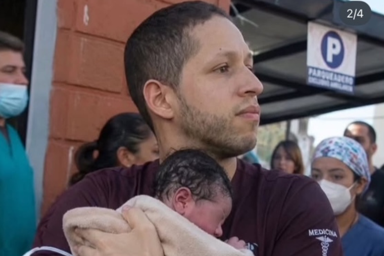 Colombian Doctor Risks Life to Carry Newborns to Safety During 7.4 Earthquake