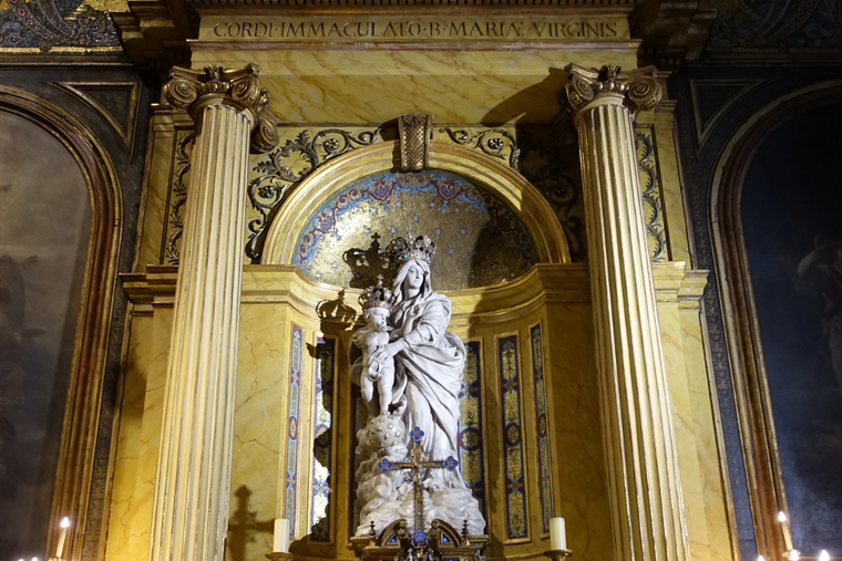Paris&rsquo; Other Notre Dame: The Shrine With 37,000 Answered Prayers