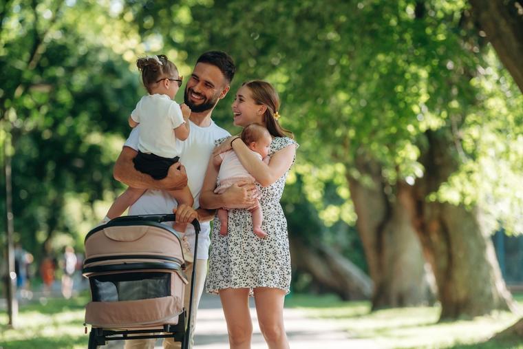 Churchgoing Catholic Couples Trend the Happiest, Report Finds
