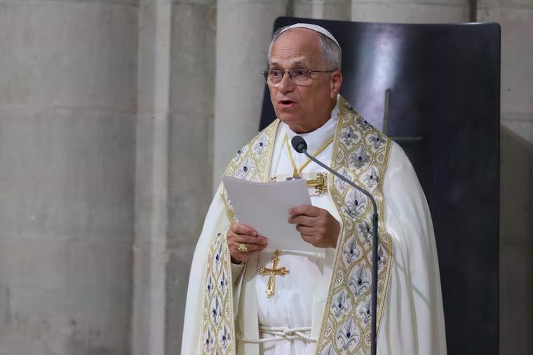 Pope Leo Prays at Notre Dame-Cathedral: &lsquo;Where Heaven and Earth Meet&rsquo;