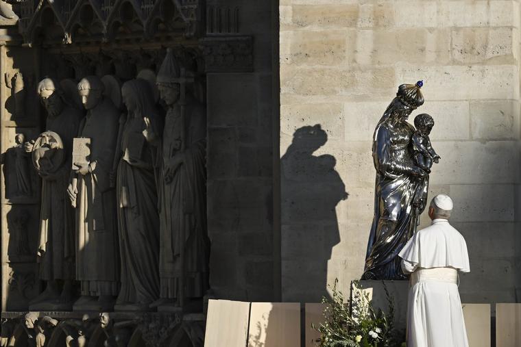 PHOTOS: Pope Leo XIV Visits France’s Restored Notre-Dame Cathedral PHOTOS: Pope Leo XIV Visits France’s Restored Notre-Dame Cathedral