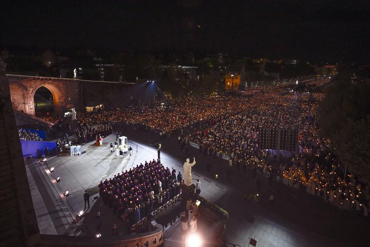 &lsquo;This Is Only the Beginning&rsquo;: Pope Leo&rsquo;s Visit Electrifies France